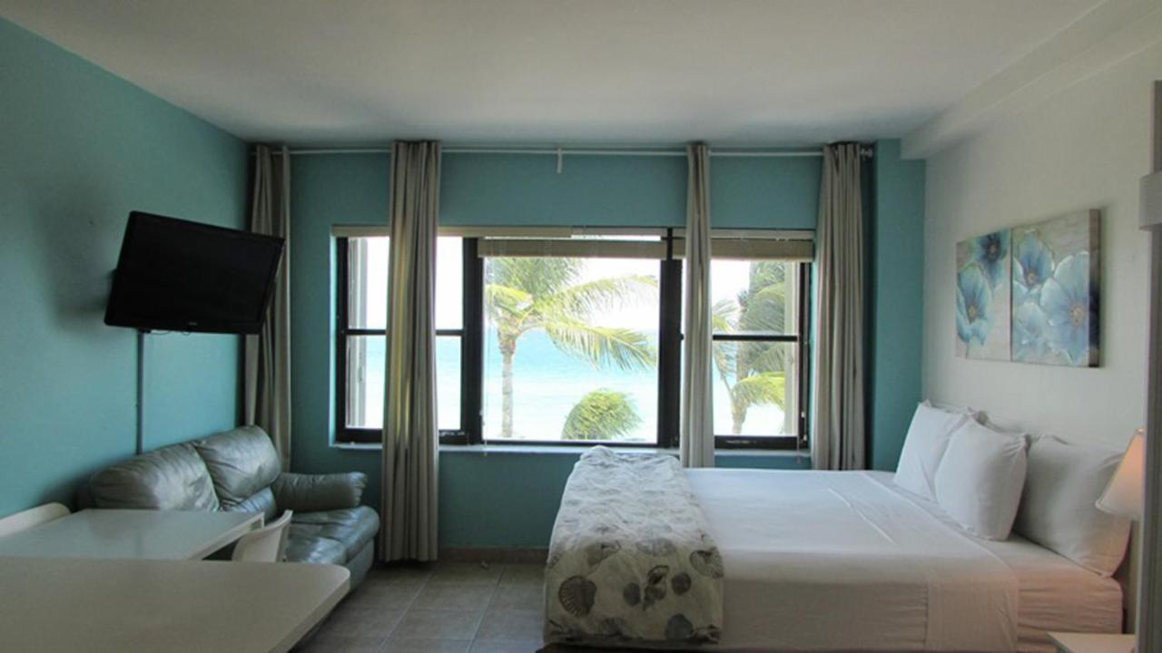 Casablanca -Kitchen, Pool, Beach- Miami Beach Room photo